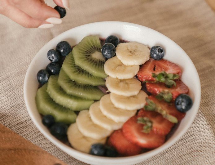 "Eating Right: Simple Nutrition Strategies for a Balanced Diet"