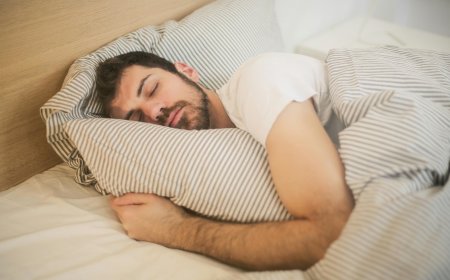 How to Hack Your Sleep & Boost Energy with Circadian Rhythm Habits
