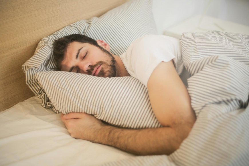 How to Hack Your Sleep & Boost Energy with Circadian Rhythm Habits